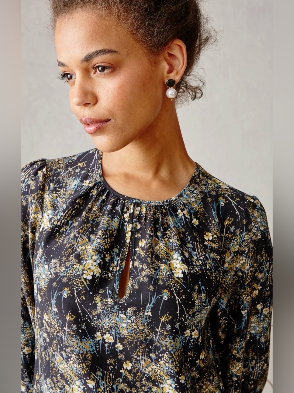 NWT Charlotte Brody Silk Charmeuse Keyhole Blouse Blue Floral Blooms. size 2X.
